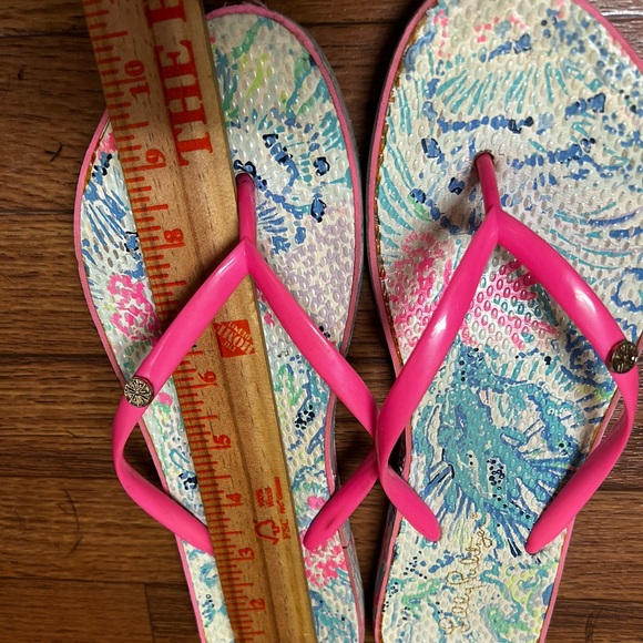 Lilly Pulitzer - Picture 3 of 5